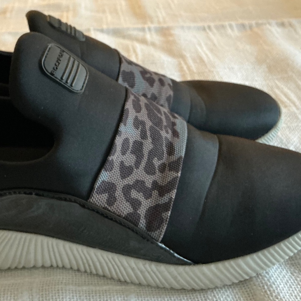 Rockport Slip on Sneakers 7.5 Wide